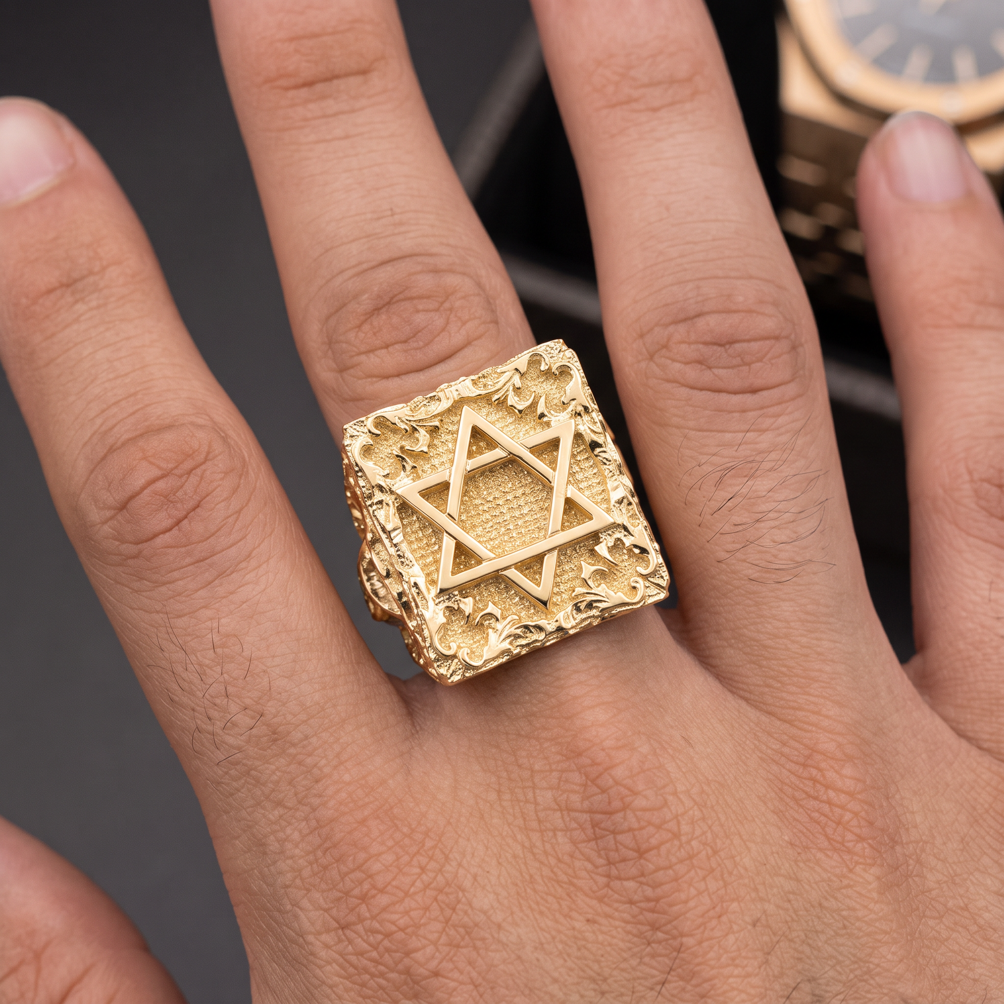 Anel Estrela de Davi em ouro